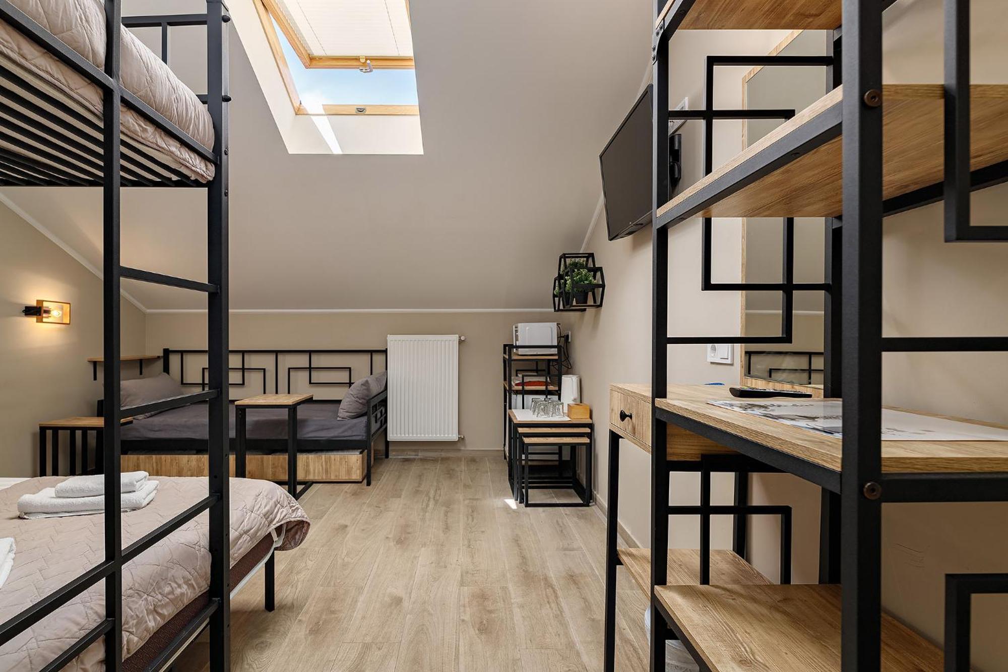 Hotel Kaiser Econom Lemberg Zimmer foto