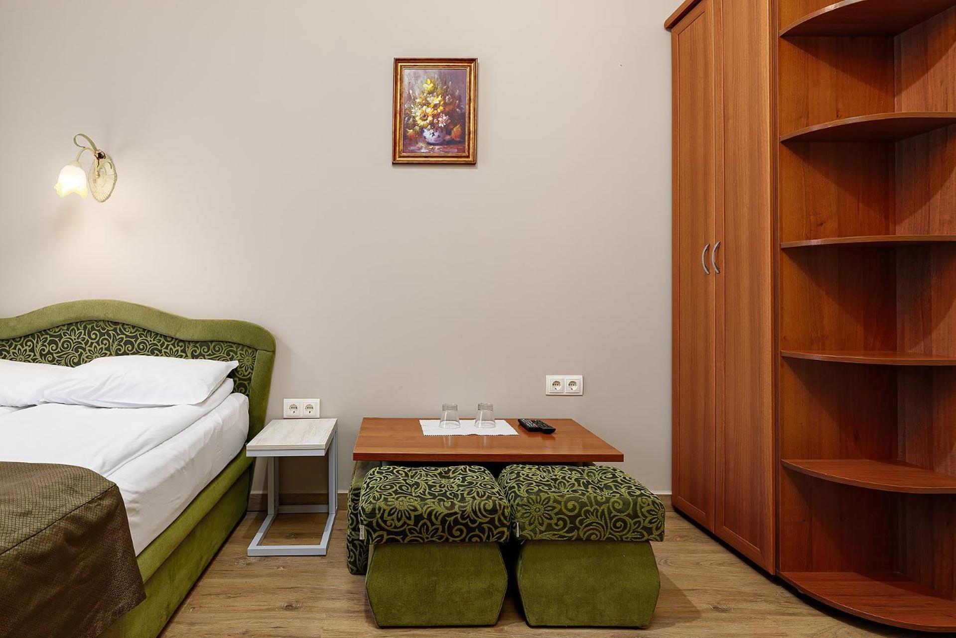 Hotel Kaiser Econom Lemberg Zimmer foto